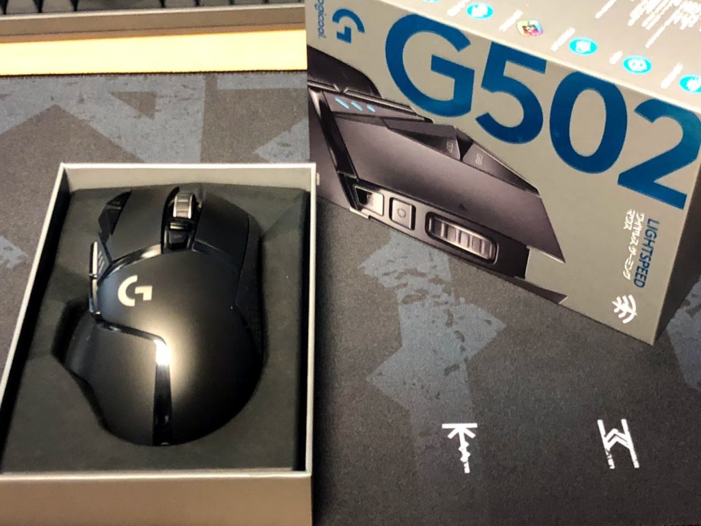 G502WL外箱と本体